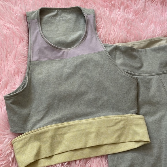 Outdoor Voices Bundle - Picture 2 of 4